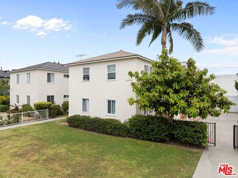 Photo of 12314 Washington Place, Los Angeles, CA 90066 (MLS # 26830901)