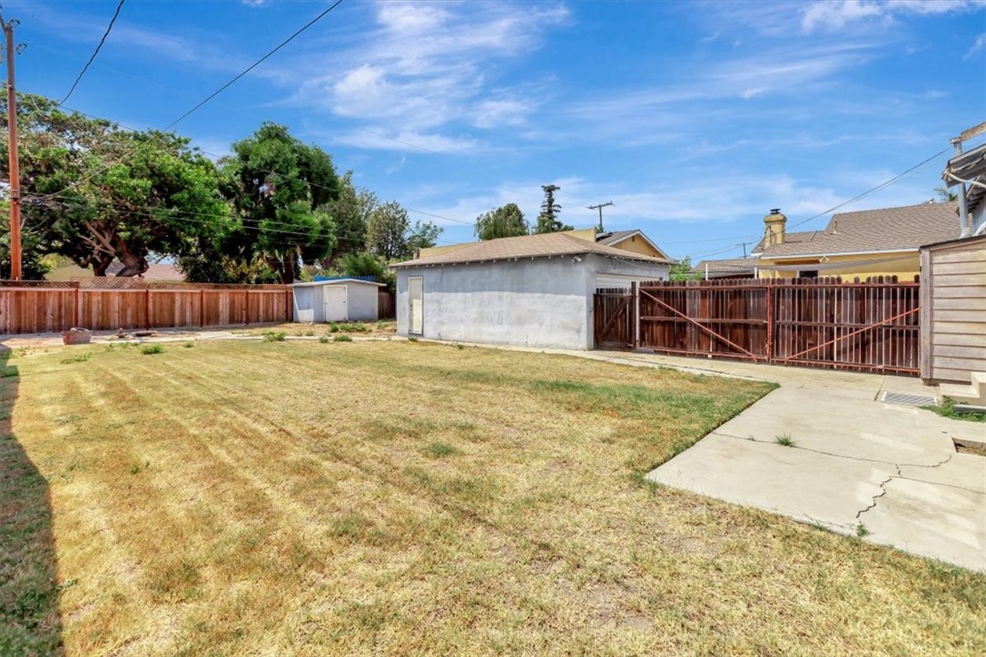 4643 Sunfield Avenue