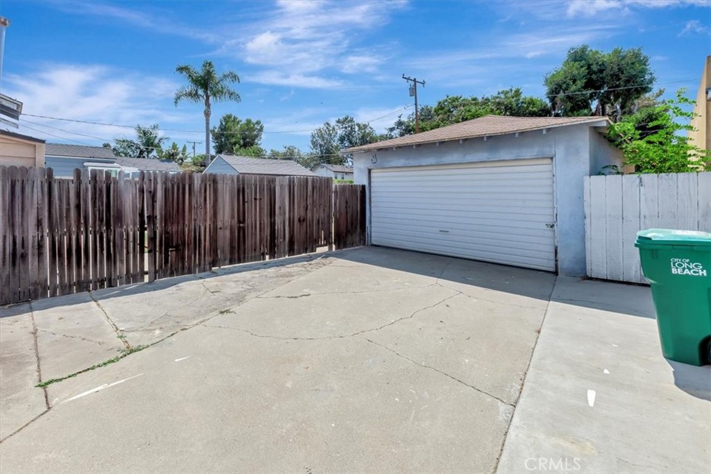 4643 Sunfield Avenue