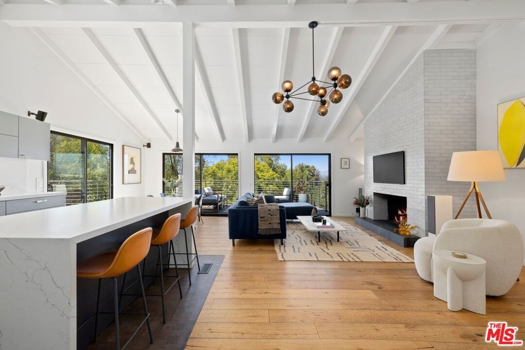 Photo of 3736 Berry Drive, Studio City, CA 91604 (MLS # 26665161)