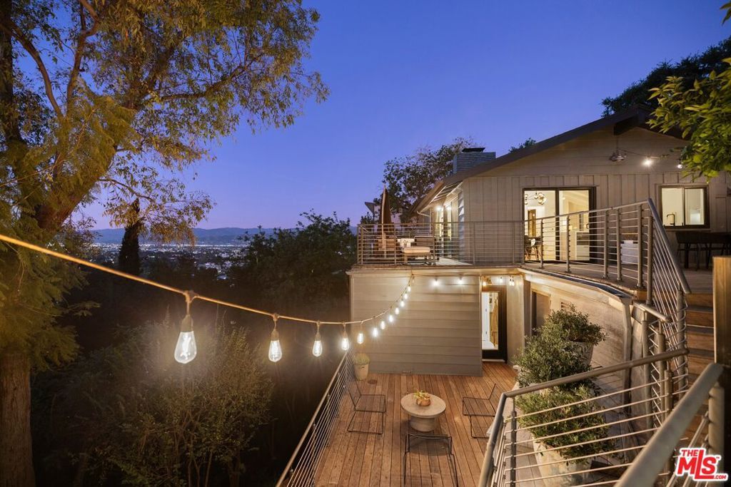 Photo of 3736 Berry Drive, Studio City, CA 91604 (MLS # 26665161)