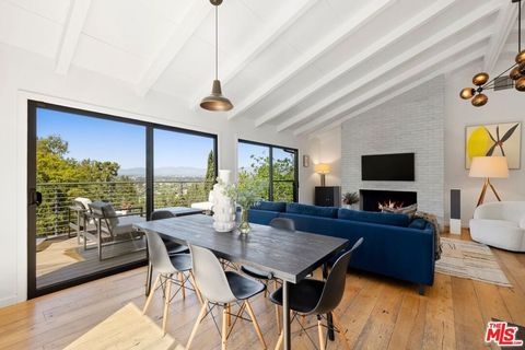 Photo of 3736 Berry Drive, Studio City, CA 91604 (MLS # 26665161)