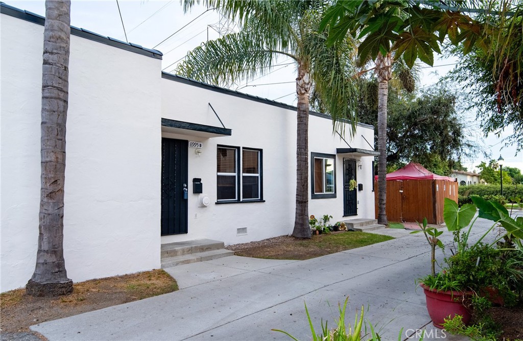 8995 Victoria Avenue