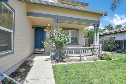 Tiny photo for 333 San Marino Lane LN, Brentwood, CA 94513 (MLS # 41137349)