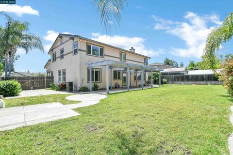 Tiny photo for 333 San Marino Lane LN, Brentwood, CA 94513 (MLS # 41137349)