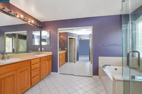 Tiny photo for 333 San Marino Lane LN, Brentwood, CA 94513 (MLS # 41137349)