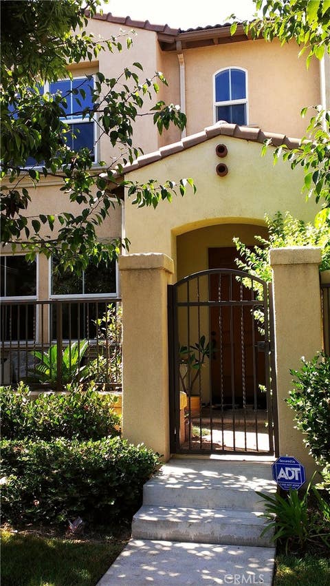Photo of 50 Trailing Vine, Irvine, CA 92602 (MLS # OC26184303)