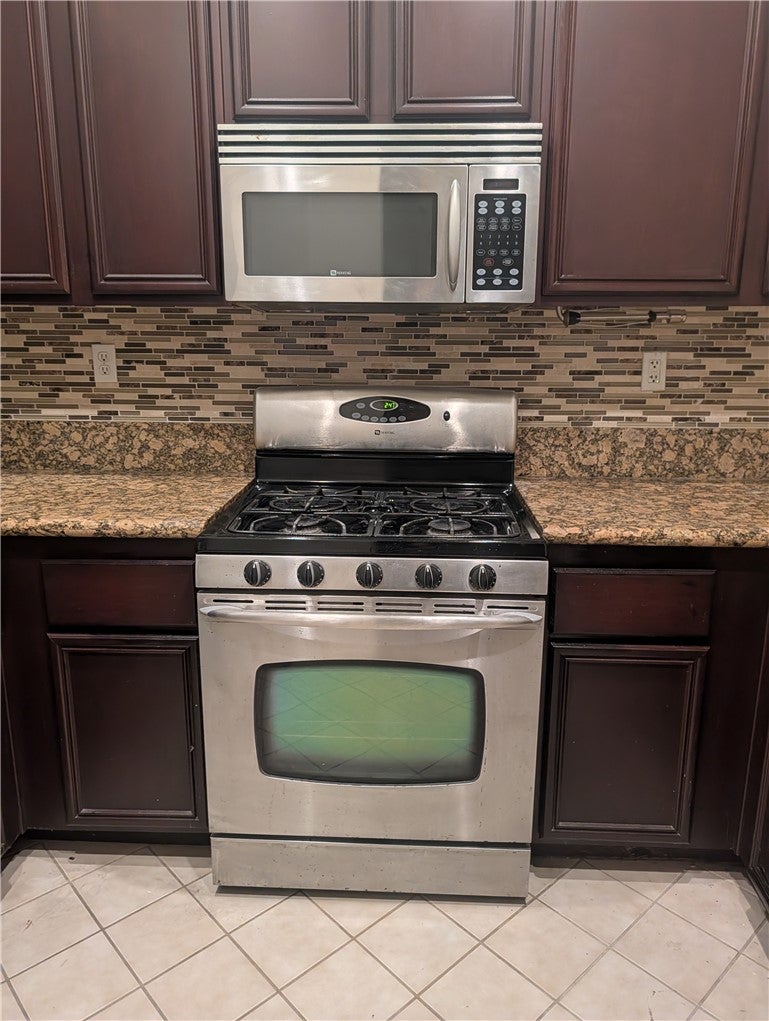 Photo of 50 Trailing Vine, Irvine, CA 92602 (MLS # OC26184303)