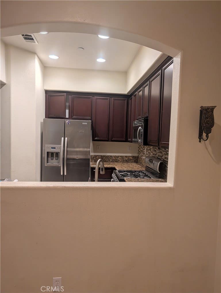 Photo of 50 Trailing Vine, Irvine, CA 92602 (MLS # OC26184303)