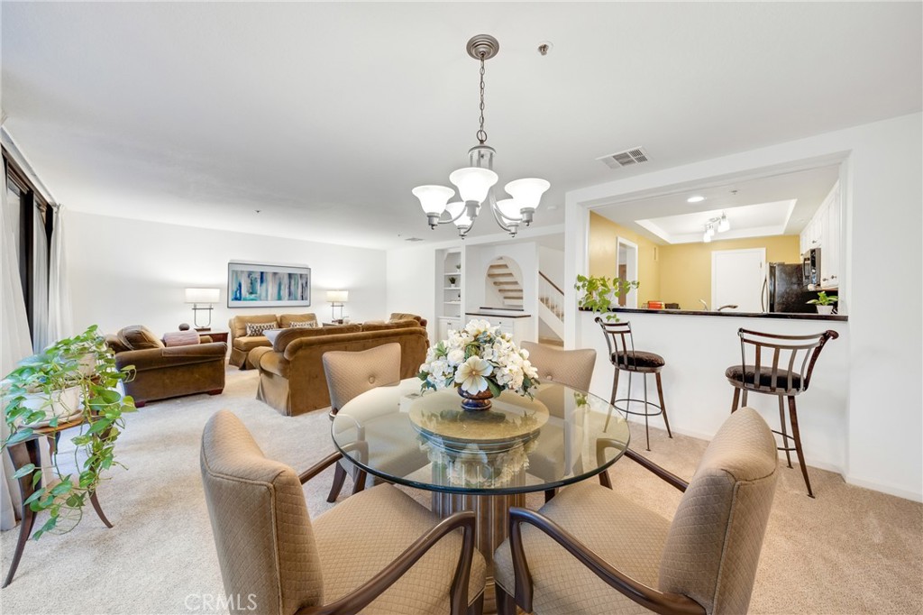 880 W 1st Street 204