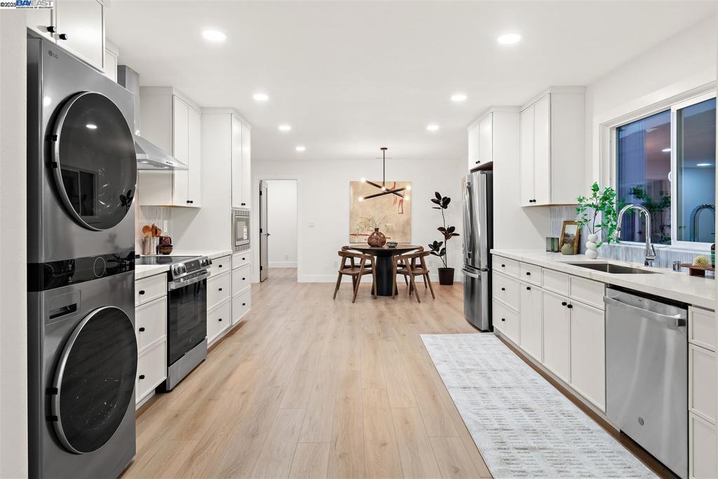 WASHINGTON MANOR - Residential