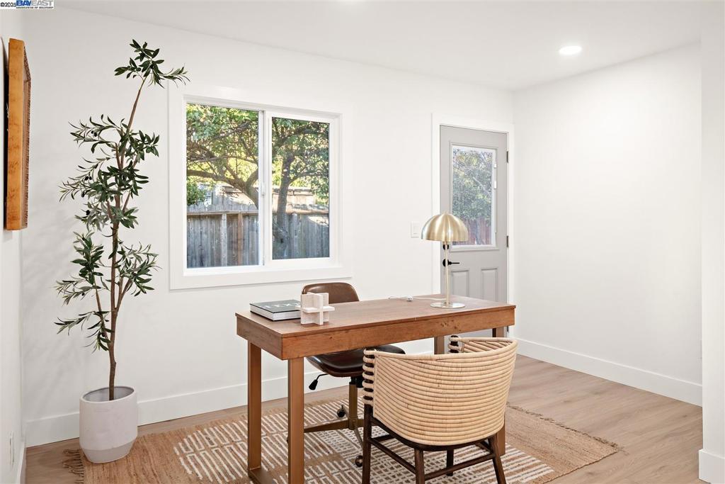 WASHINGTON MANOR - Residential