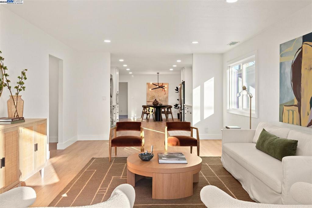 WASHINGTON MANOR - Residential