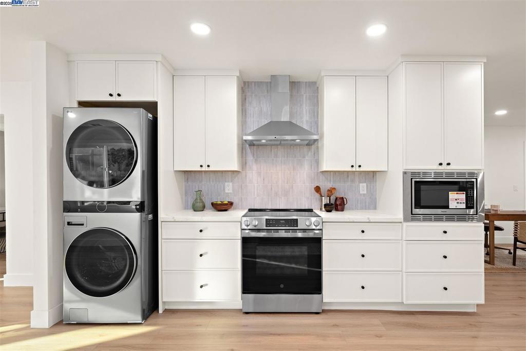 WASHINGTON MANOR - Residential