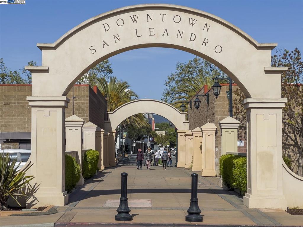 WASHINGTON MANOR - Residential