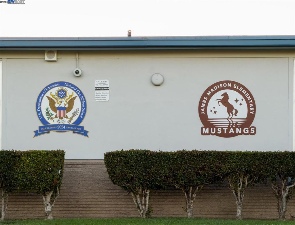 WASHINGTON MANOR - Residential