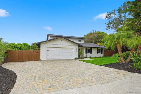 Photo of 2610 Chestnut Ave Ave, Carlsbad, CA 92010 (MLS # 260016277SD)