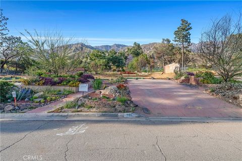 Photo of 931 Alta Pine Drive, Altadena, CA 91001 (MLS # PF25125577) Photo of 931 Alta Pine Drive, Altadena, CA 91001 (MLS # PF25125577)