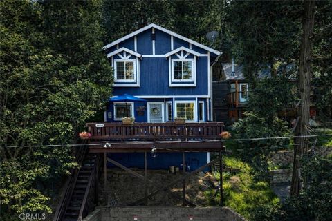 Photo of 23559 Lake Dr, Crestline, CA 92325 (MLS # OC26075351)