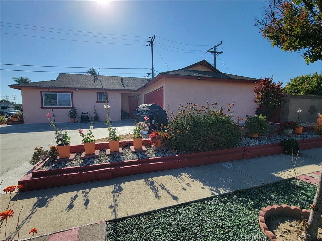 7571 San Rafael Drive E