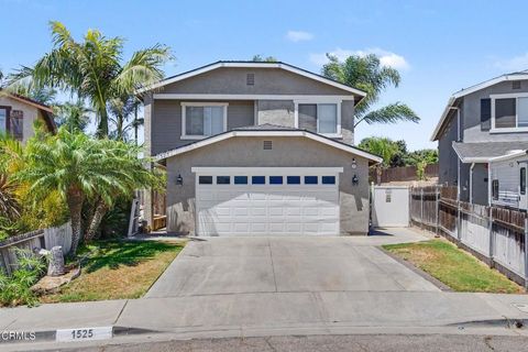 Photo of 1525 Burnside Avenue, Ventura, CA 93004 (MLS # V1-37320)