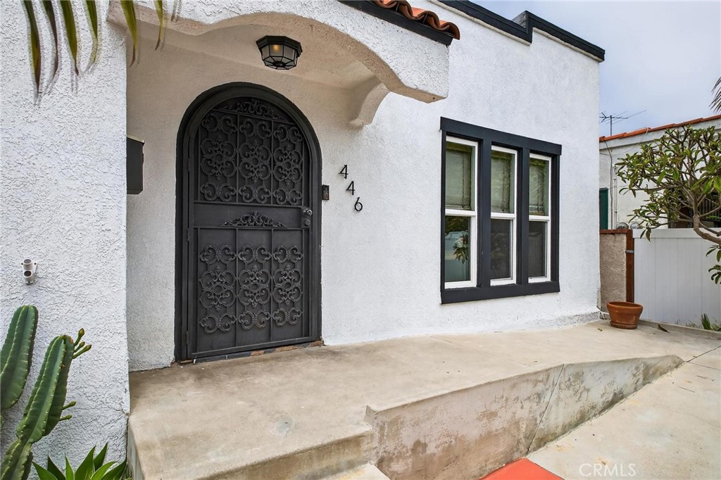 446 W 22nd Street
