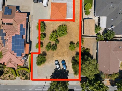 Photo of San Jose, CA 95133 (MLS # ML82055556)