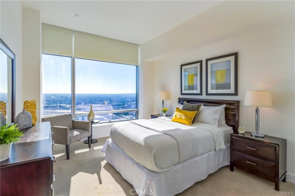 900 W Olympic Boulevard 36B