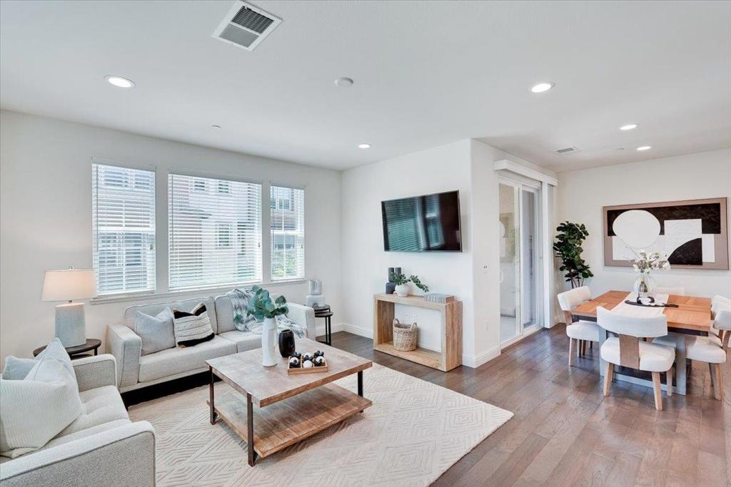4563 Huntington Lane