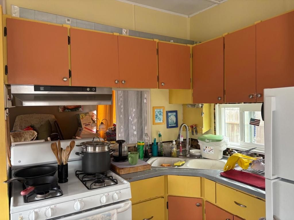 Photo of 141 Barranca Lane, Moss Beach, CA 94038 (MLS # ML82025607)