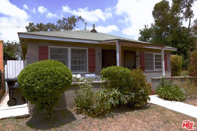 Investors, Developers, and Contractors! Cash Offers Only. Income opportunity in growing neighborhood! This West Adams Triplex is comprised of a 1504sf+/- Side by Side Duplex and a 3rd Unit above garage on a large street to street lot. 2531 S Dunsmuir is Vacant. 2533 S Dunsmuir is Section 8 tenant occupied paying $751/mo. 2522 S Burnside is a 759sf+/- unit above garage and is tenant occupied, paying $750/mo. Neighborhood is booming and property is in close proximity to new Crossfit Gym, Organic Café, and Delicious Pizza! Easy access to DTLA, Westside and Culver City Arts District. SUPRA Lockbox onsite for vacant unit. Other 2 units viewable with appointment. DO NOT DISTURB TENANTS!