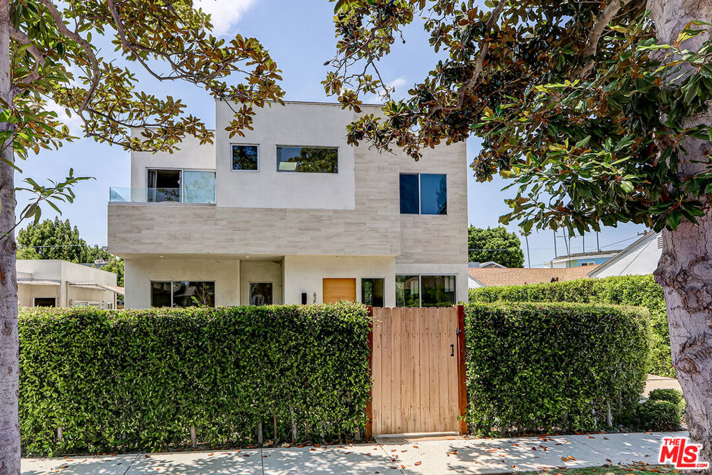 4225 La Salle Avenue
