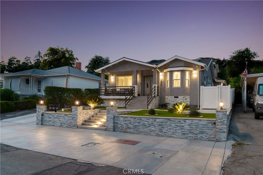 3419 Montrose Ave