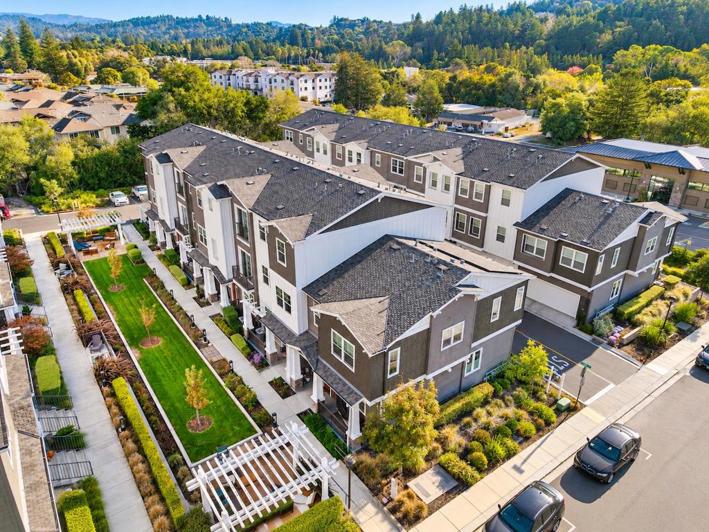 201 Cove Lane