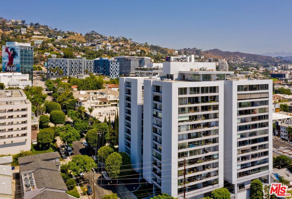 1100 Alta Loma Road 1205