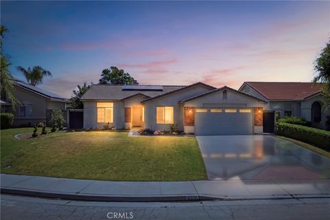 Photo of 6510 Summer Breeze LN, Bakersfield, CA 93313 (MLS # OC26108522)
