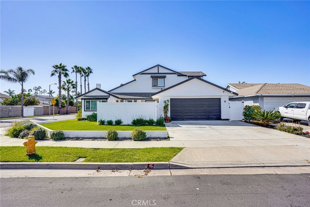 21221 Banff LN