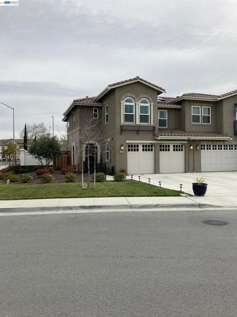 Photo of 17790 Calle Granada, Morgan Hill, CA 95037 (MLS # 41146829)