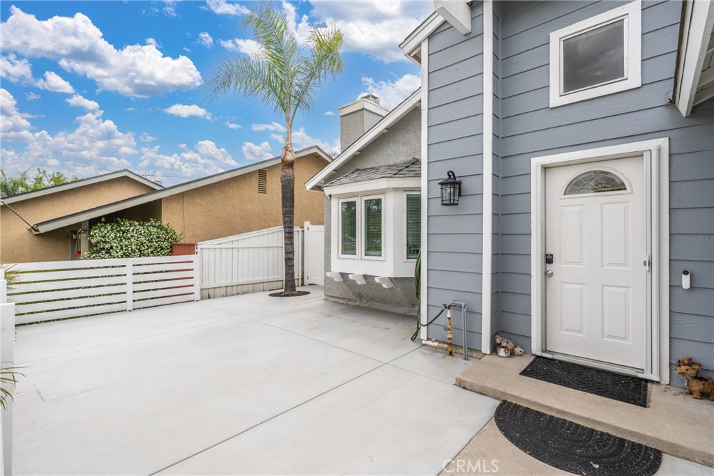 3227 Norelle