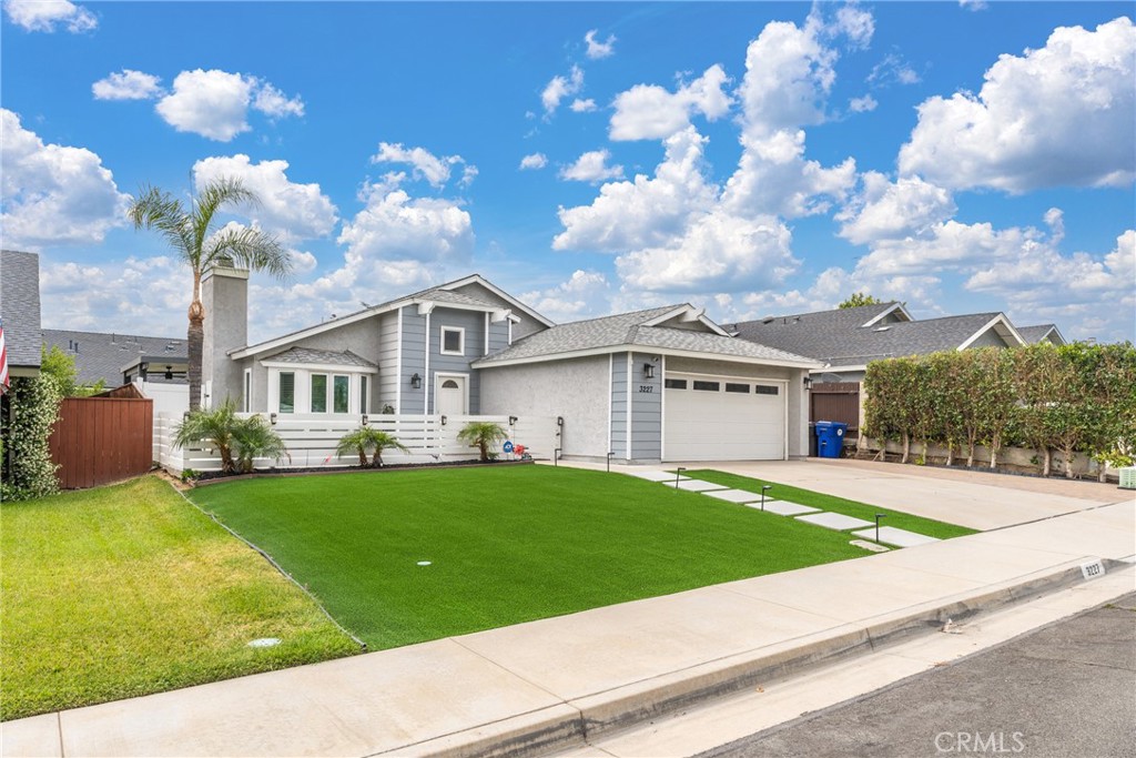 3227 Norelle