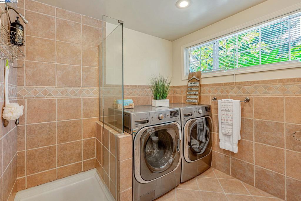 PINOLE VALLEY - Residential