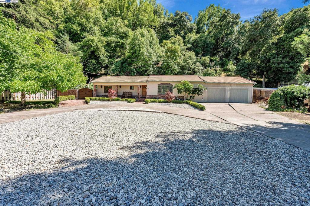 PINOLE VALLEY - Residential