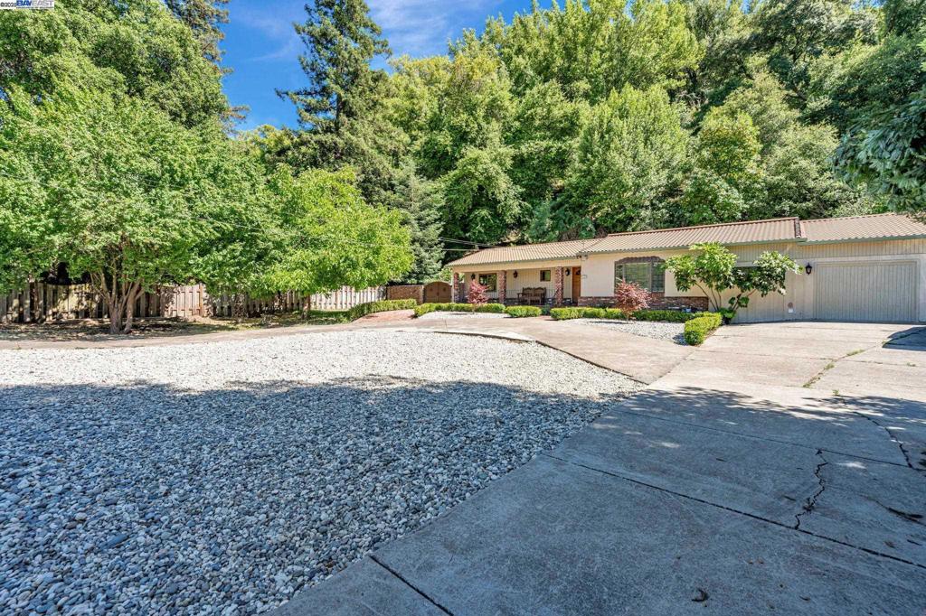 PINOLE VALLEY - Residential