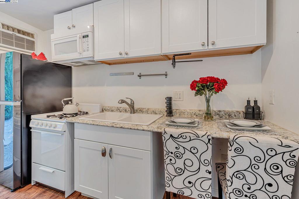 PINOLE VALLEY - Residential