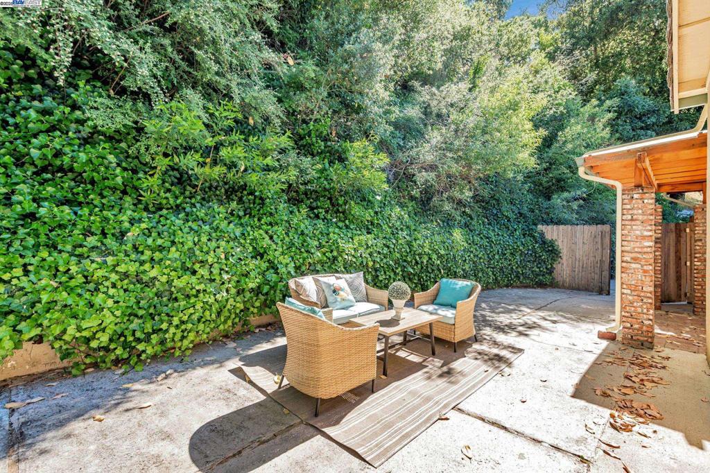 PINOLE VALLEY - Residential