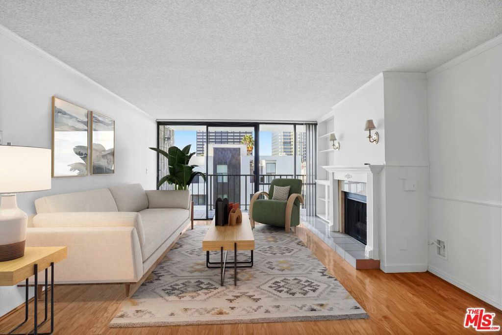 Photo of 10966 Rochester Avenue #5C, Los Angeles, CA 90024 (MLS # 25583633)