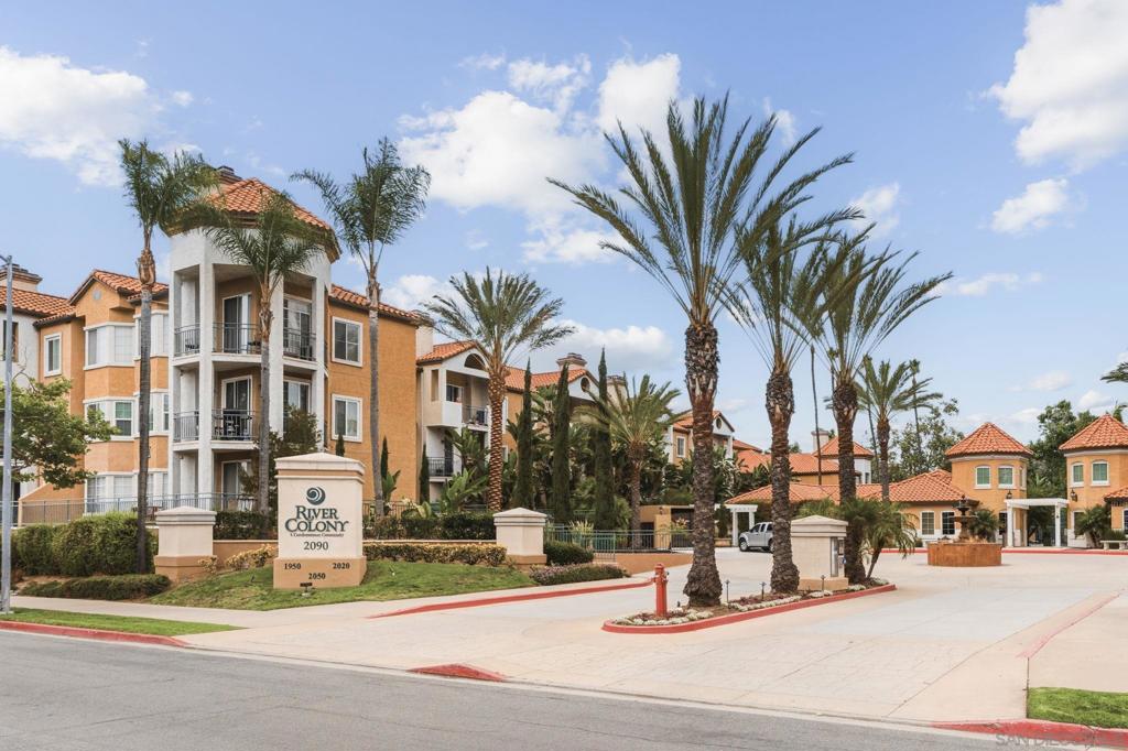 2150 Camino De La Reina