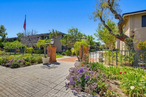 Photo of 660 S Glassell St, Orange, CA 92866 (MLS # PW26070215)
