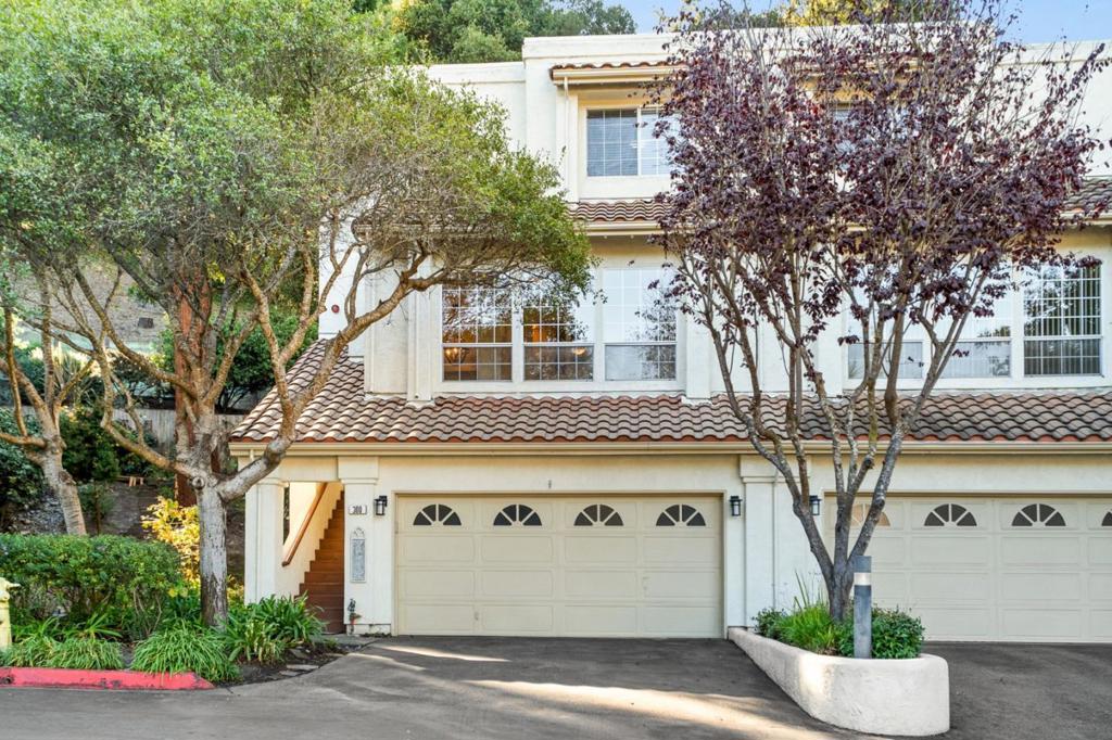 Welcome to this beautiful Mediterranean-style townhome nestled in the serene beach community of Rio Del Mar! Just minutes from stunning beaches and all the best that the Aptos has to offer. Located on a private road with no thru traffic. This meticulously maintained home combines classic elegance with modern comfort, offering the ideal retreat for those seeking both relaxation and convenience.