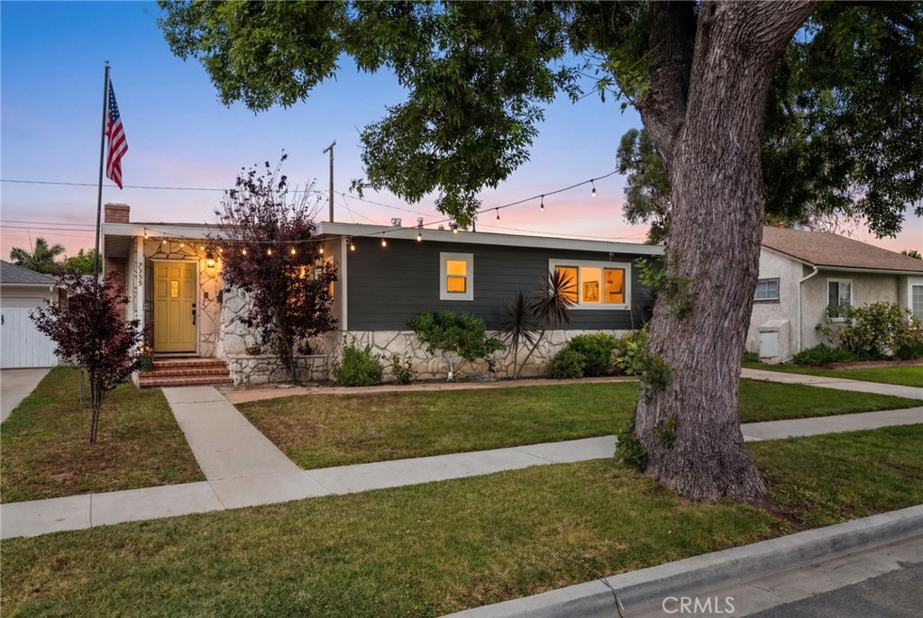 2335 Carfax